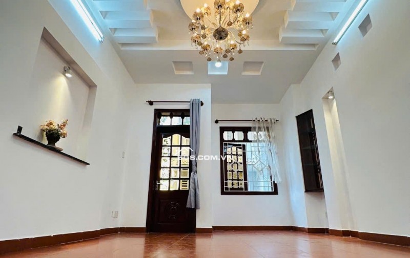 Hẻm Ô TÔ 6m, 100m ra Mặt tiền Cộng Hòa, 46m2, 4 Tầng, chỉ 11.5 tỷ. Phường 4, quận Tân Bình .